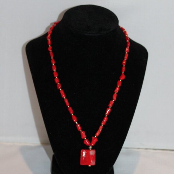 18" red coral necklace with chunky red coral pendant - Picture 1 of 5